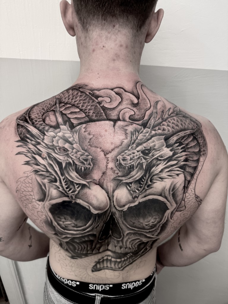 Backpiece Tattoo Skull Black and Grey Tattoo Studio Salzburg 7