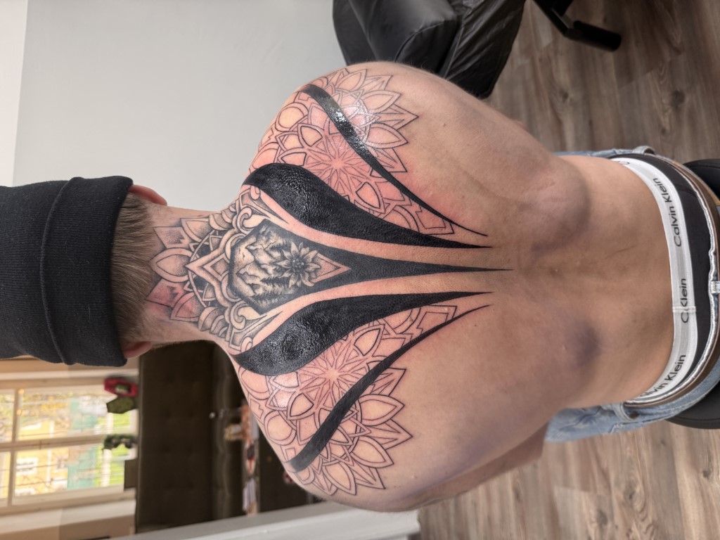 Ornamental Back Tattoo Black and Grey in progress Tattoo Studio Salzburg 17