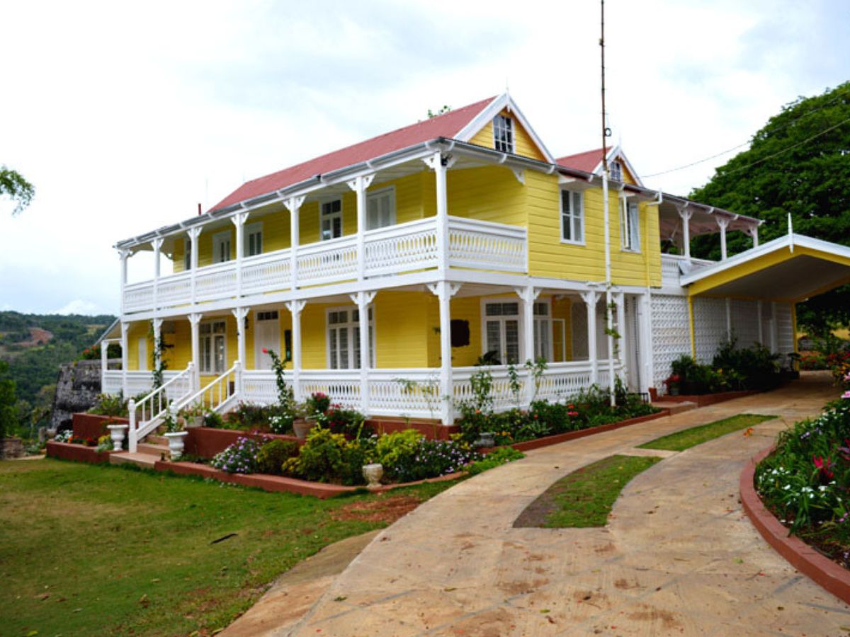 Tan y Bryn Estate Exterior