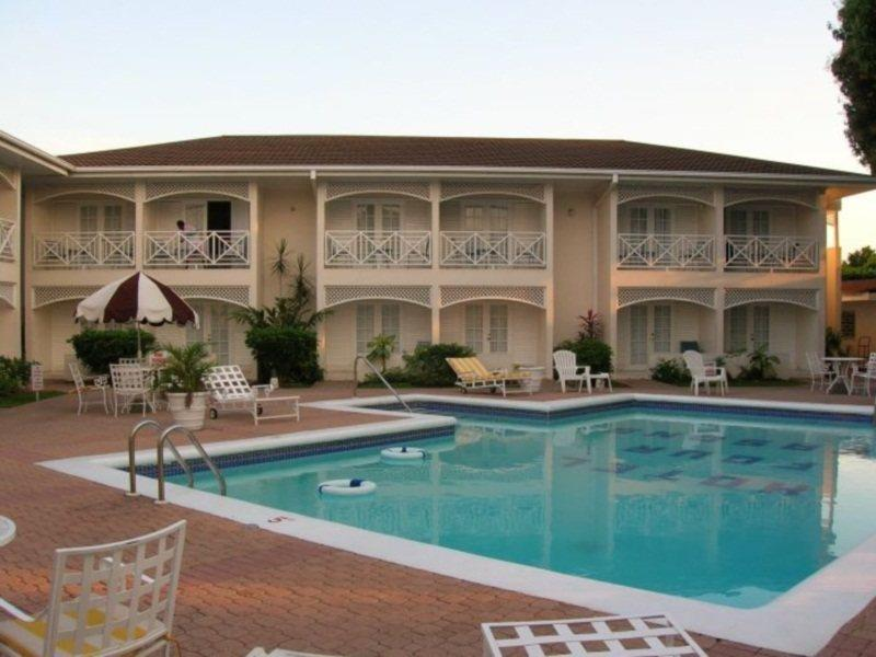 Four Seasons Hotel, Kingston