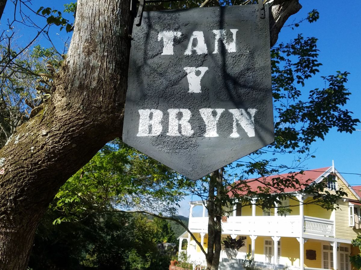 Tan y Bryn Sign