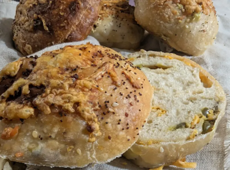 Jalapeño Cheddar Sourdough Burger Buns