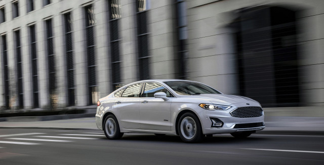 Reliable car driving in city