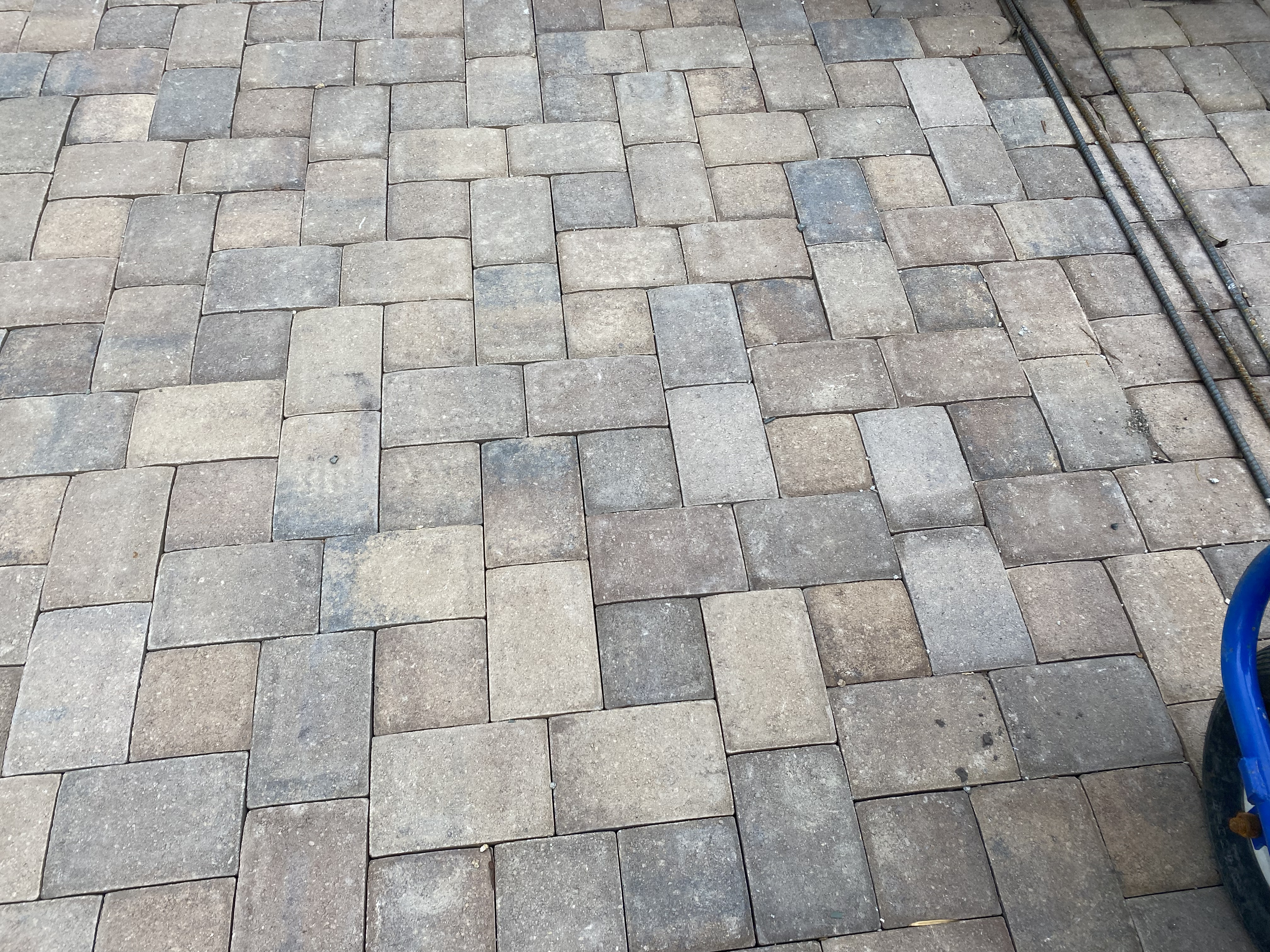 Cobblestone paver driveway in Oakland / East Bay