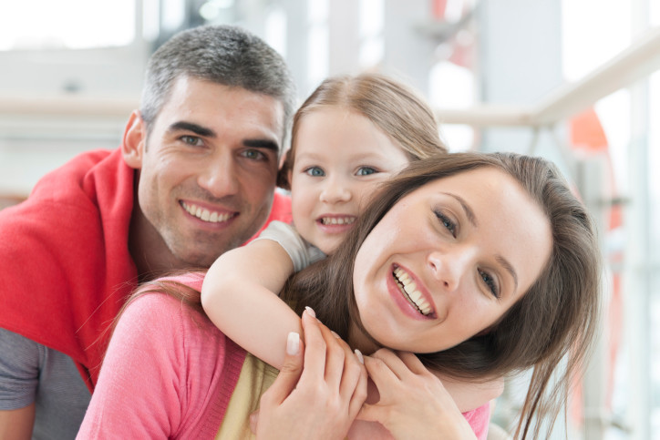 Familia compartiendo los beneficios del plan de salud