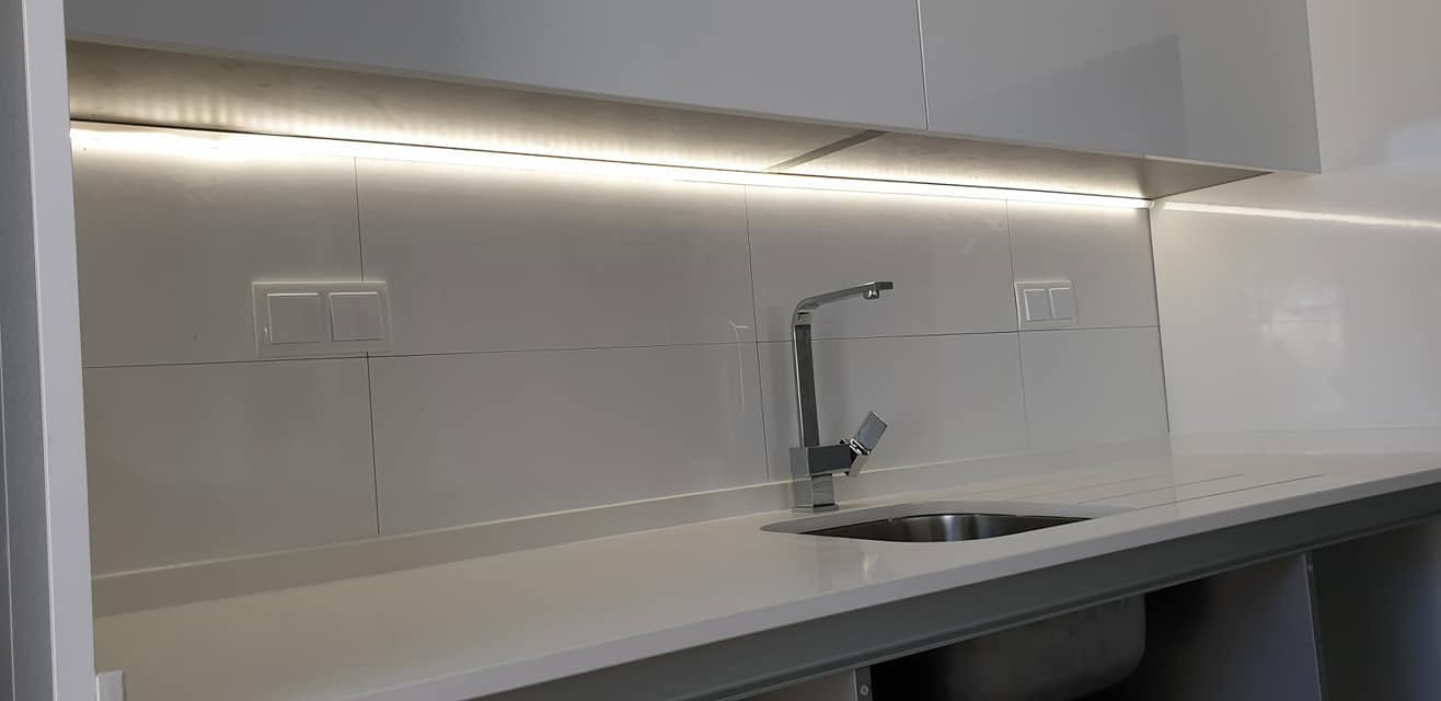 Iluminação LED Moderna em Cozinhas