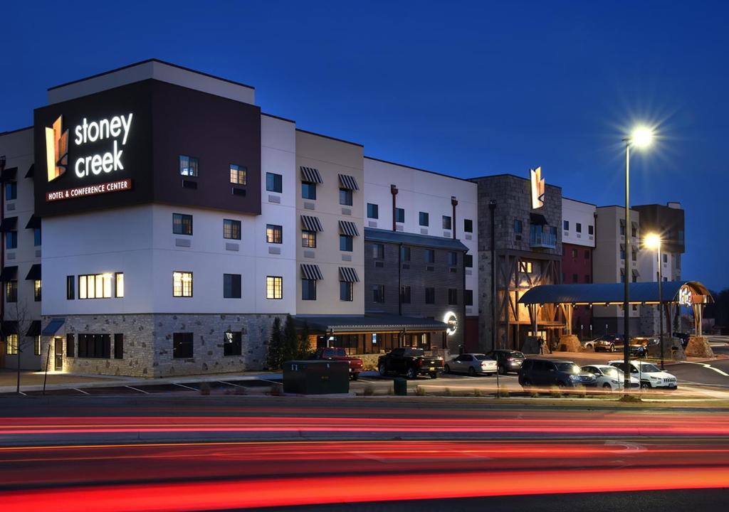 Stoney Creek Hotel