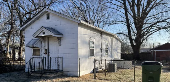 Vacant house bought for cash in St. Louis Missouri