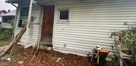 House with mold bought for cash in St. Louis Missouri