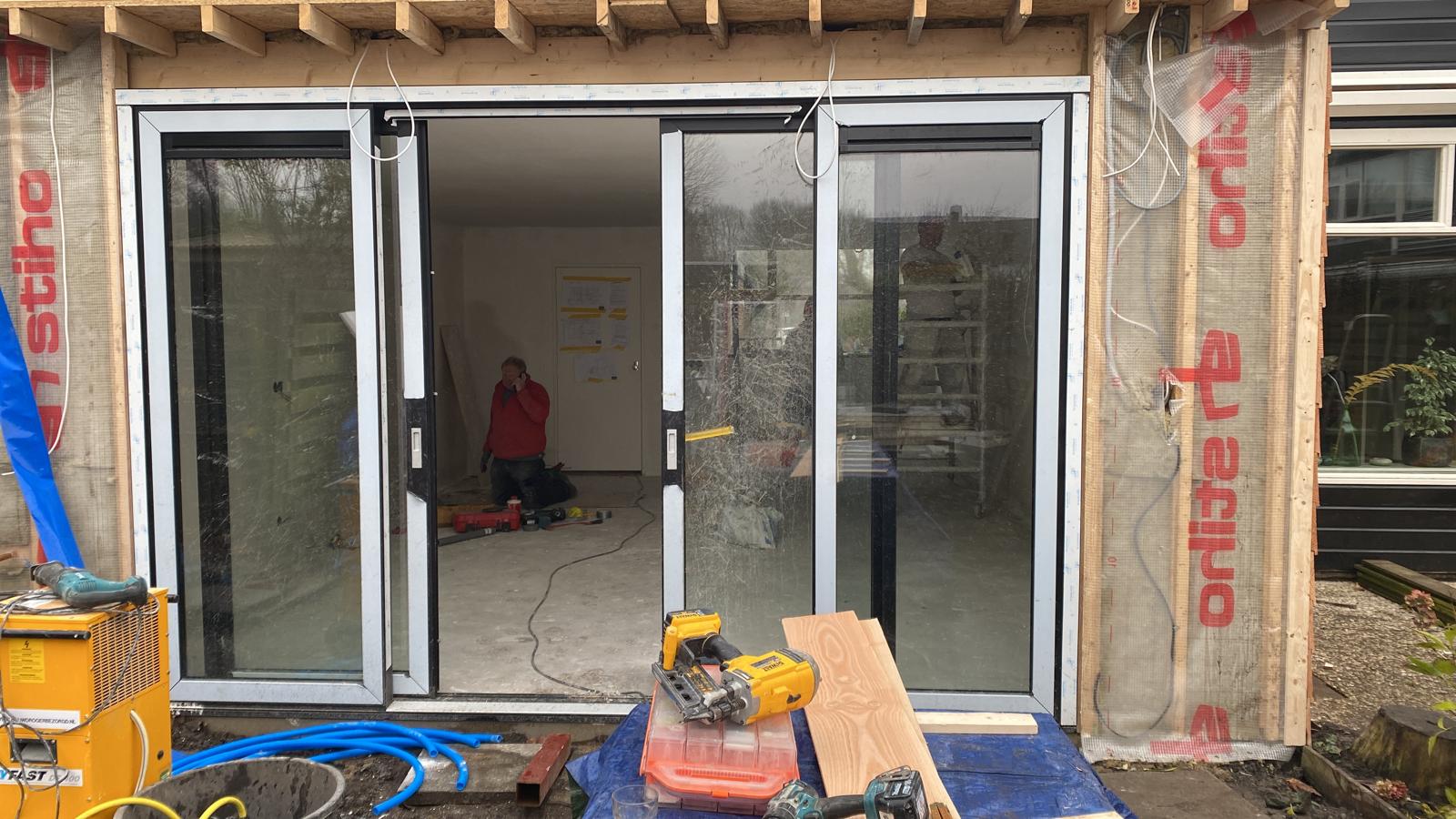 Plaatsing aluminium schuifpui
