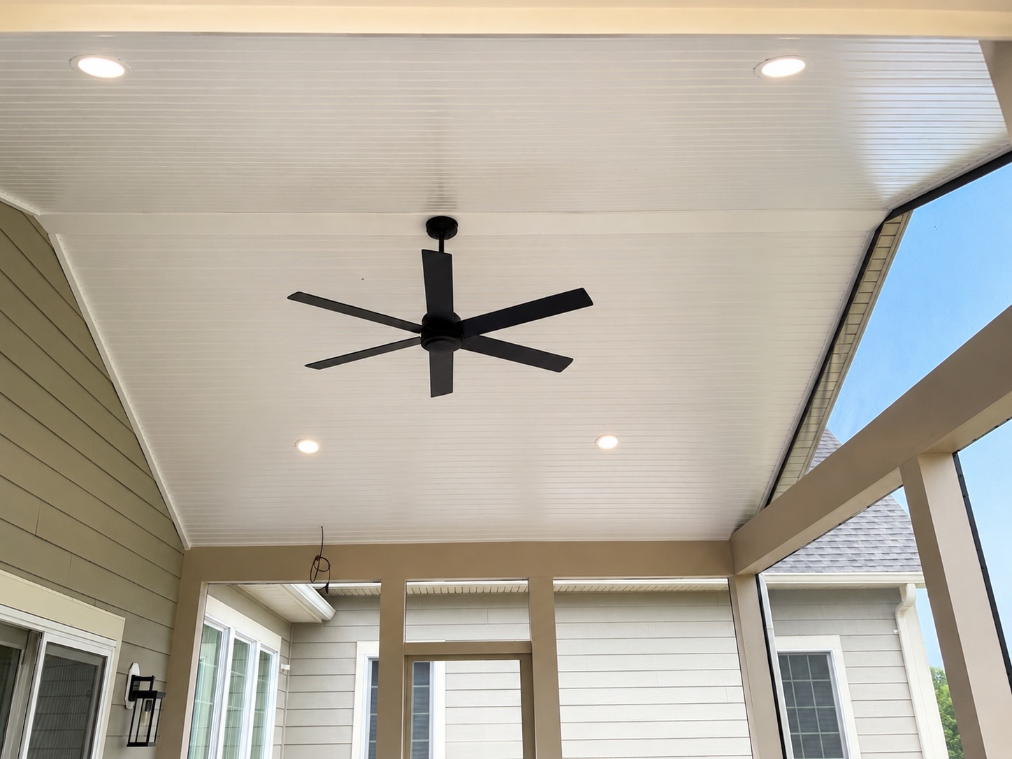 Vaulted Screen Room Ceiling & Ceiling Fan