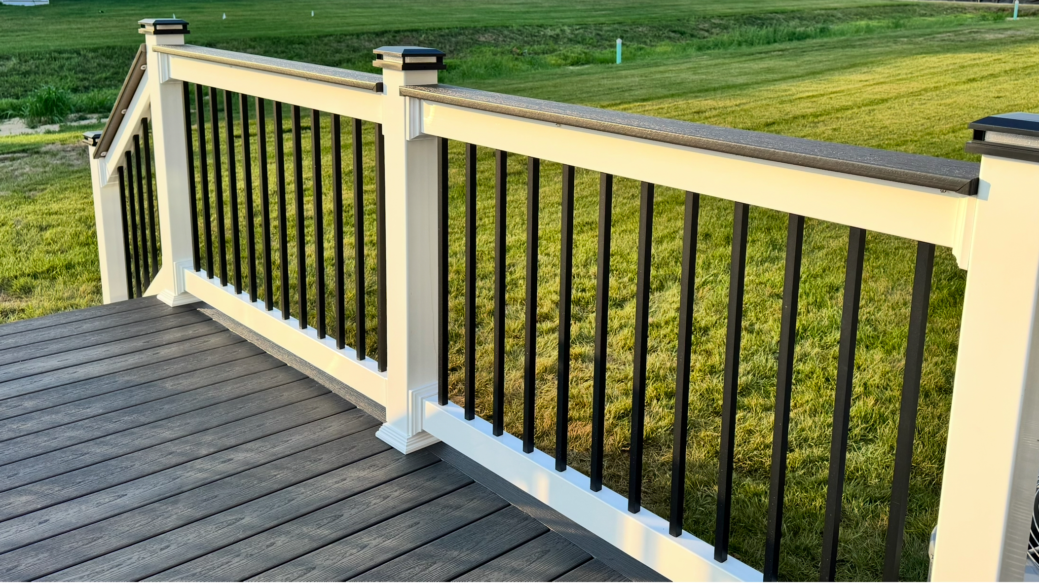Deck Railing Accent with Post Cap Solar Lighting