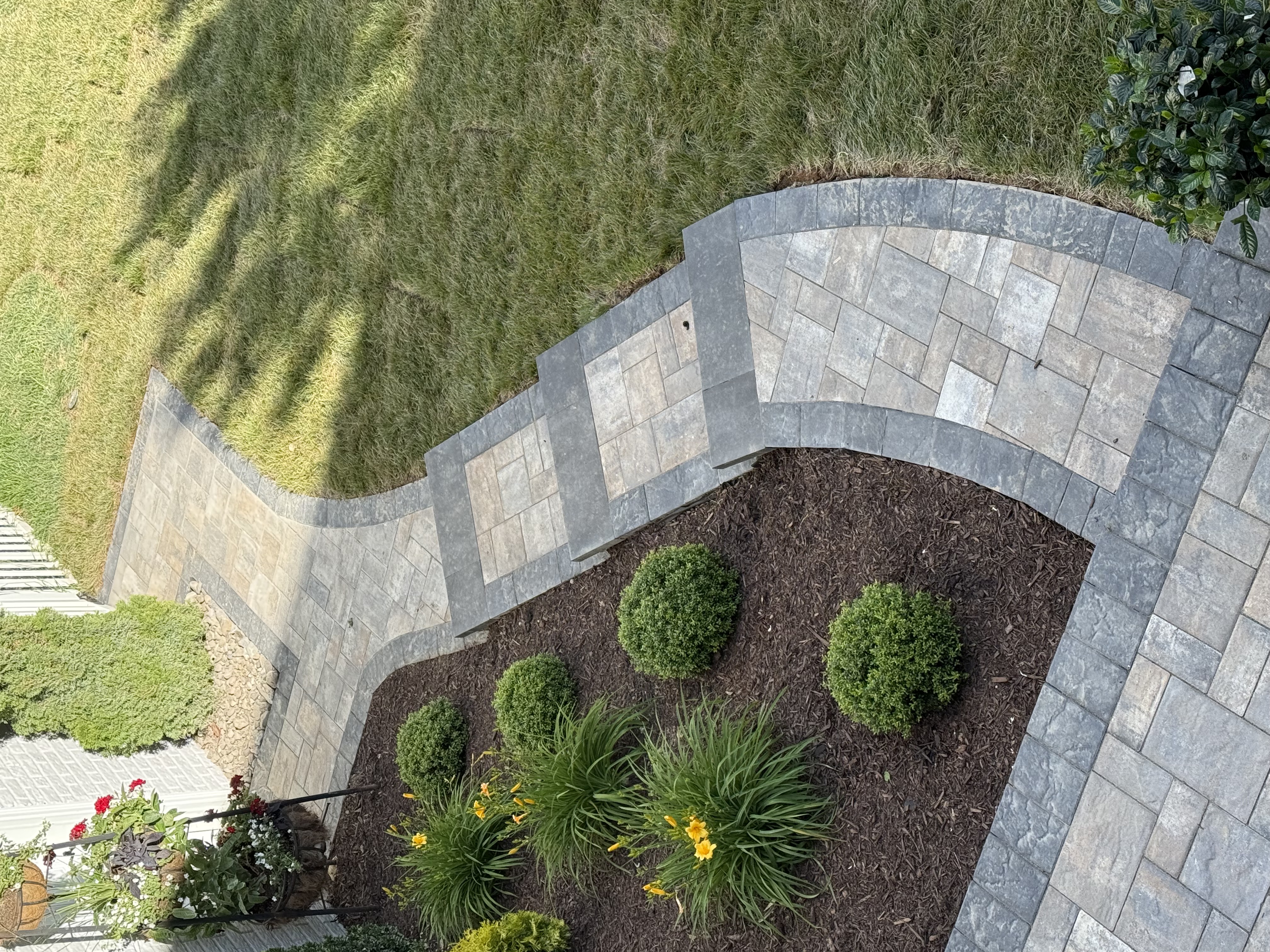 Curved Paver Walkway & Custom Landscaping