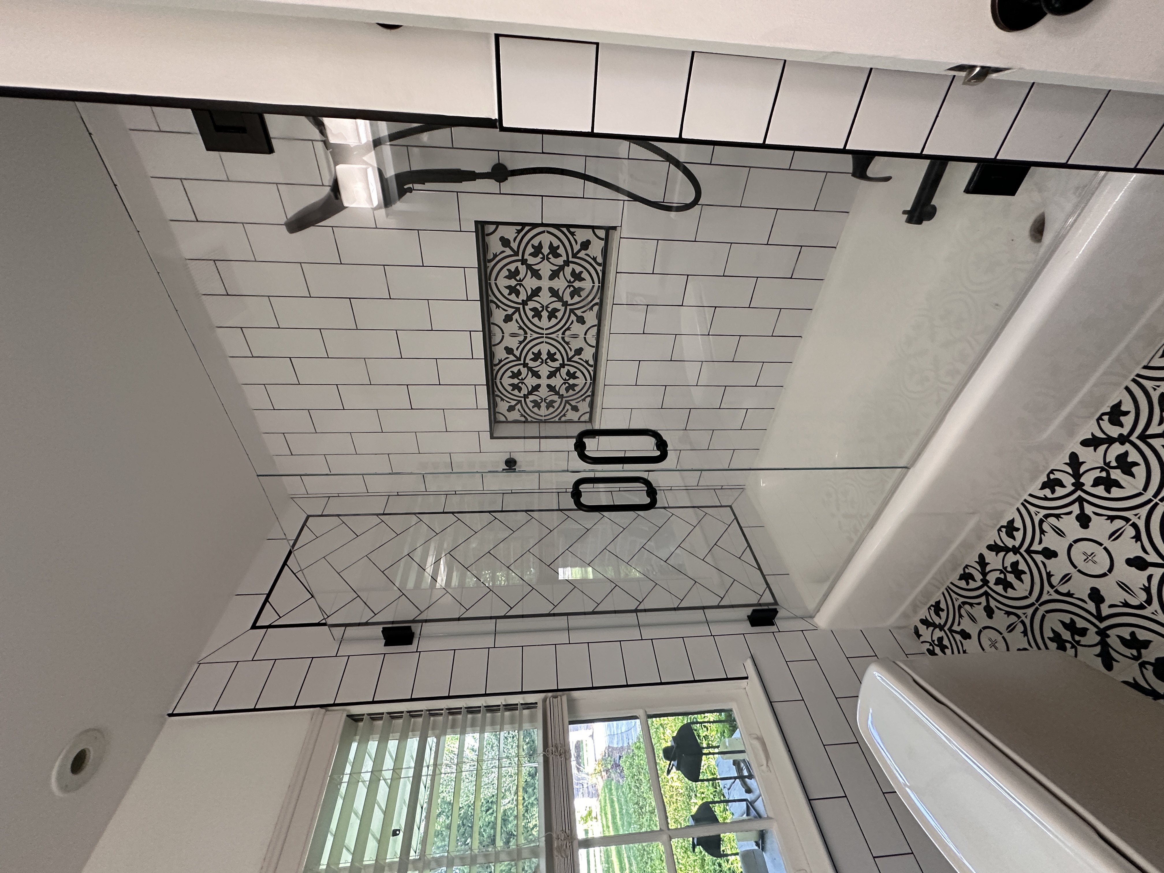 Chicagoland custom glass shower door fabrication