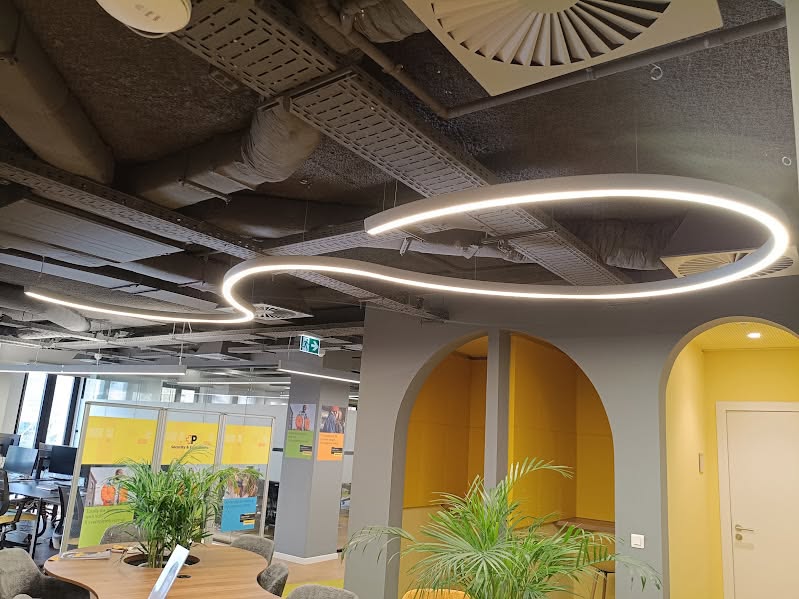 Iluminação Decorativa em Escritório