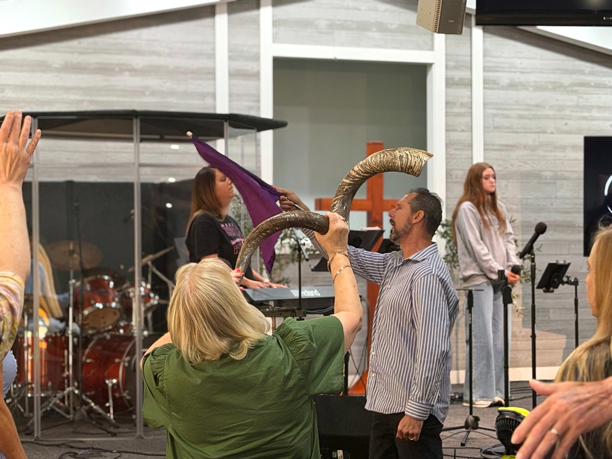 Worship with shofar