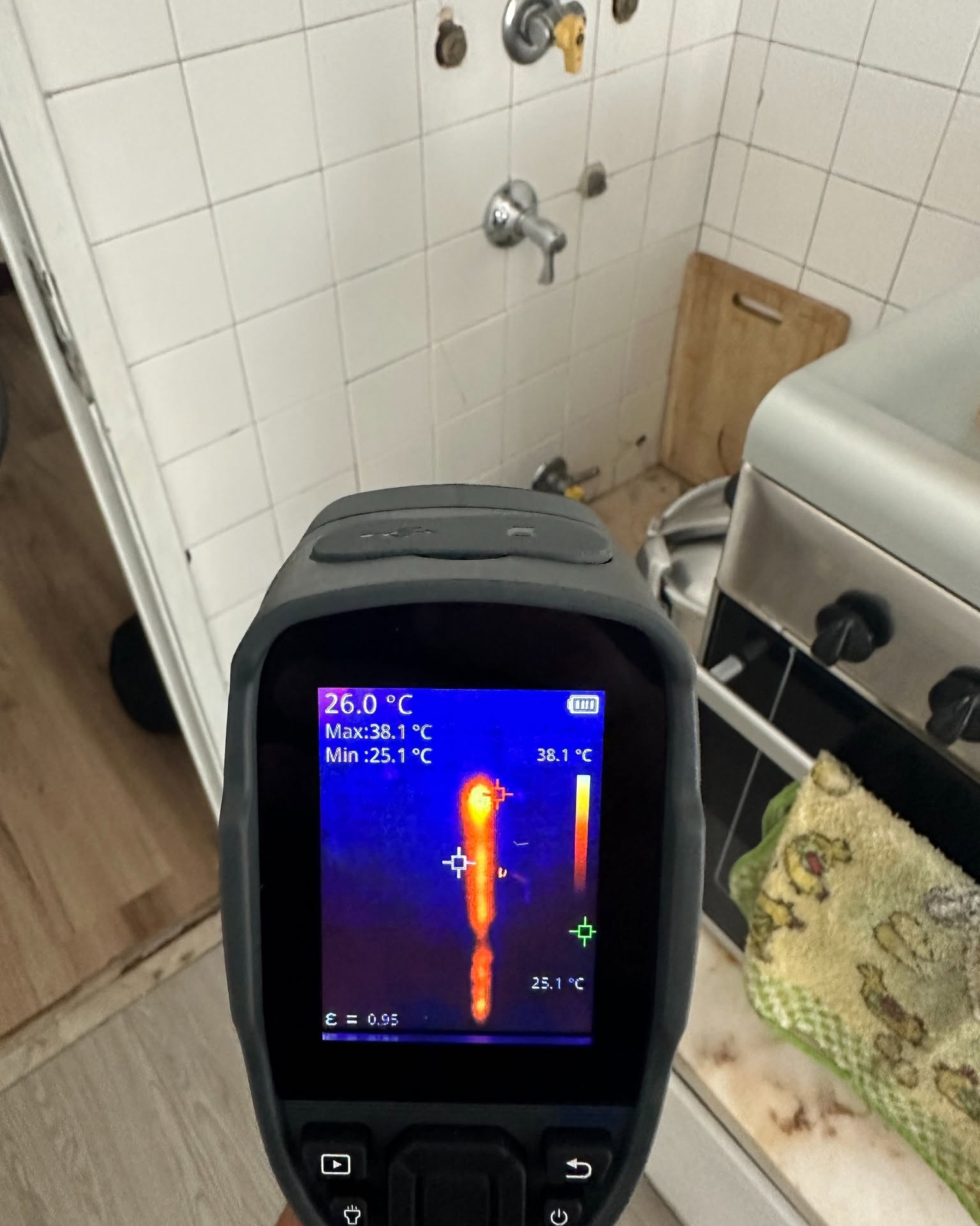 Localização de fugas de água com câmara termográfica
