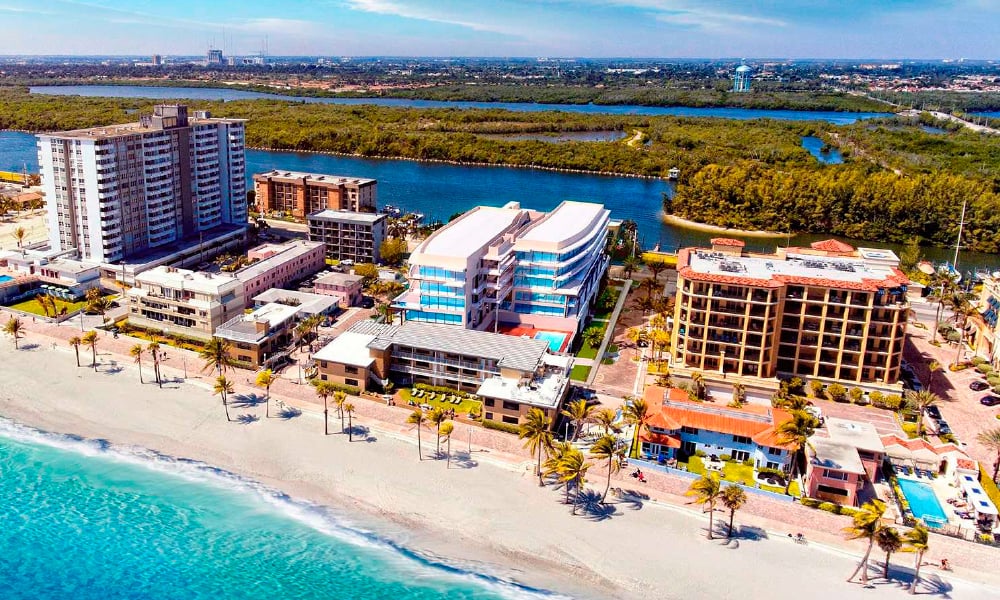 Eturna Beachside in Miami