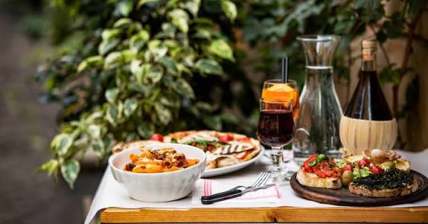 Dining & Gastronomy