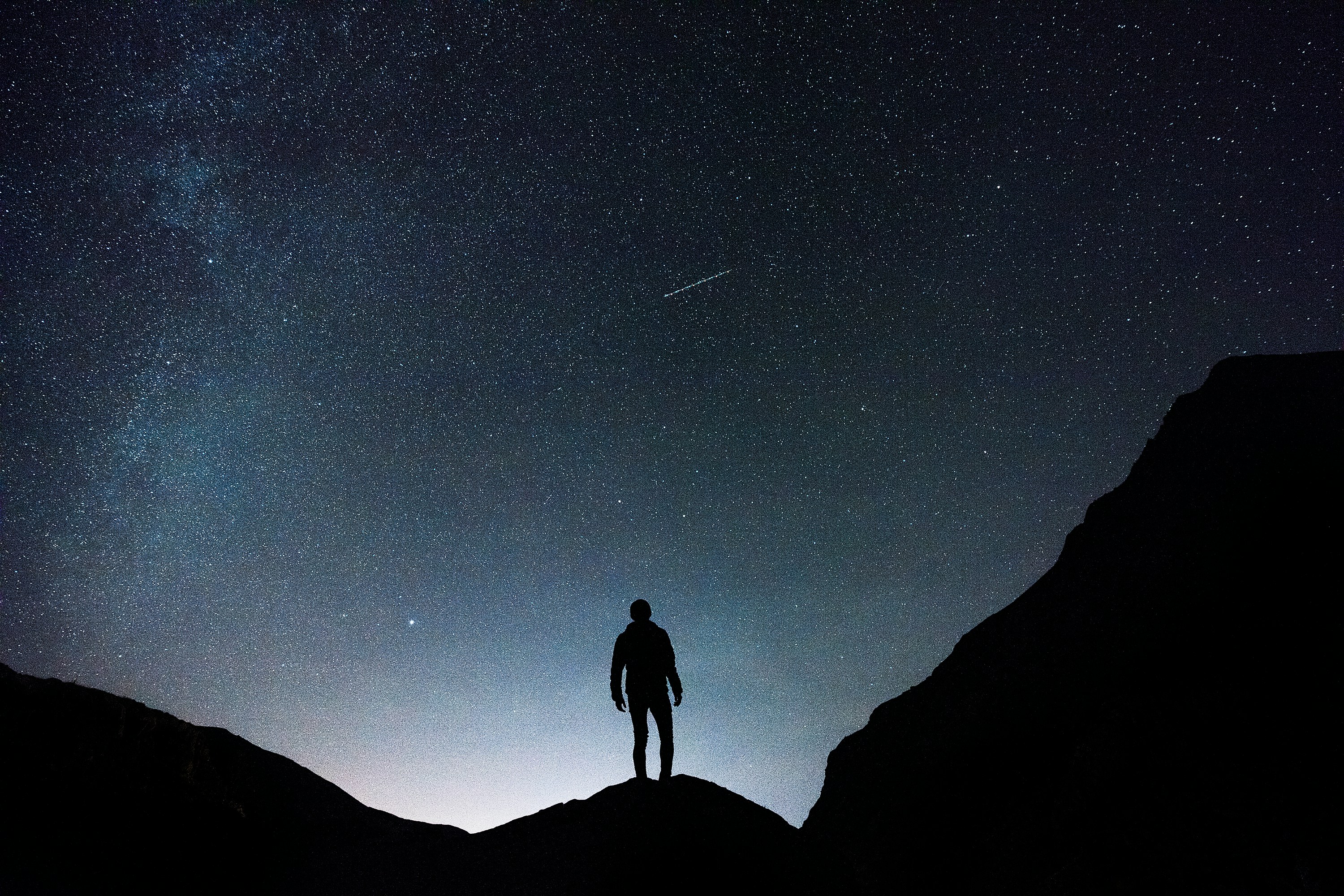 Background image representing Are you stuck living the same day on repeat instead of actually moving forward? services