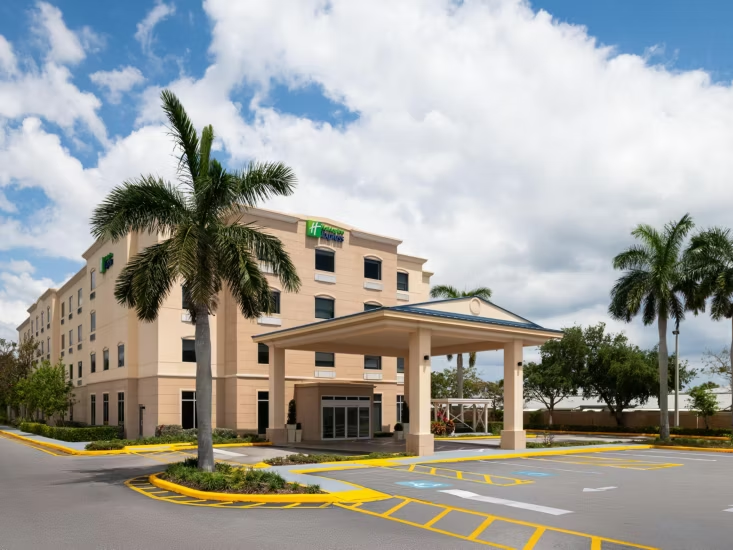Holiday Inn Express & Suites Boynton Beach West