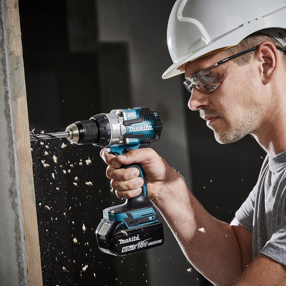 Professional tradesman from 5D Property Maintenance