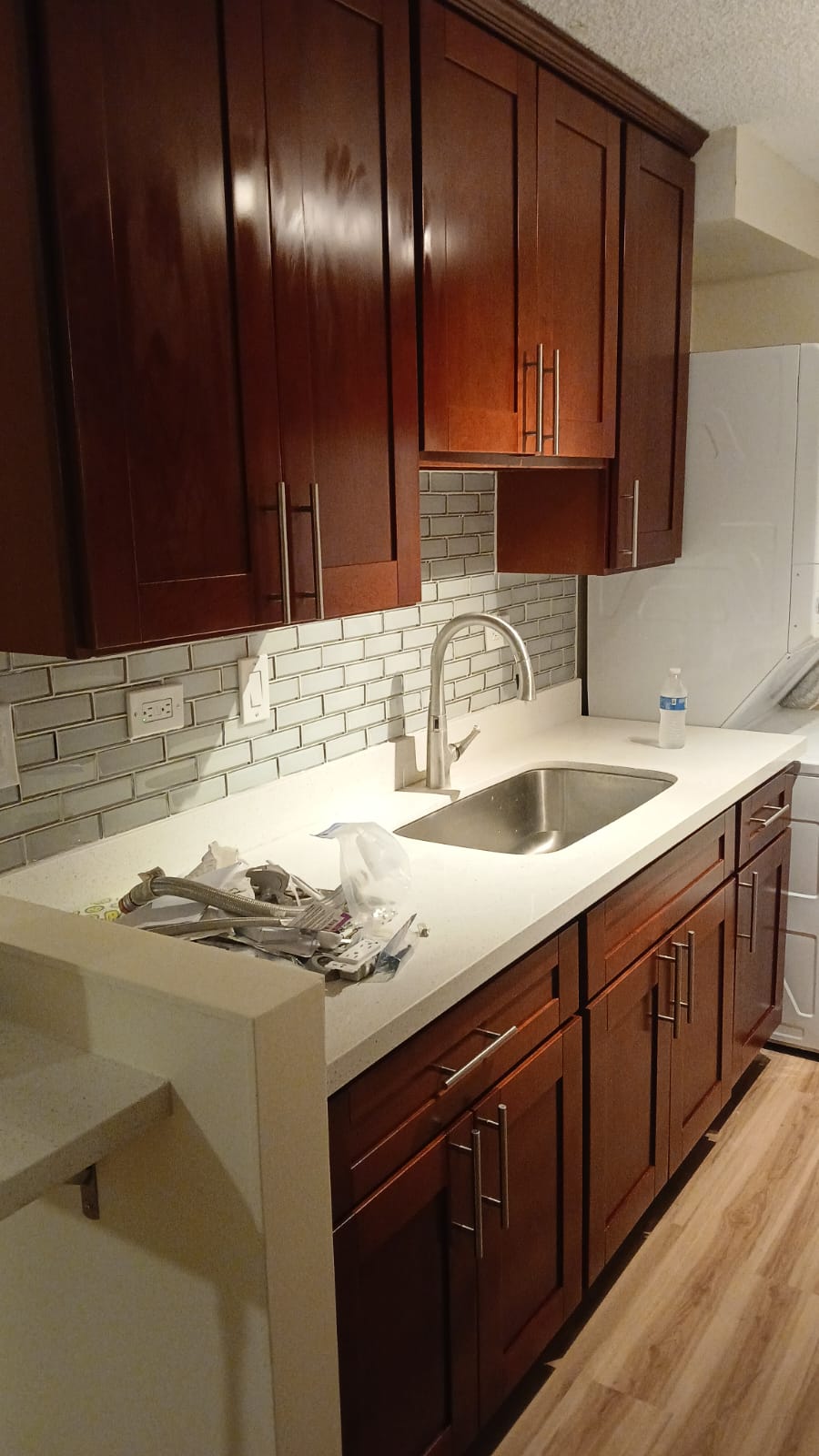 KITCHEN RENOVATION & CUSTOM CABINETS — Project 1 Hero