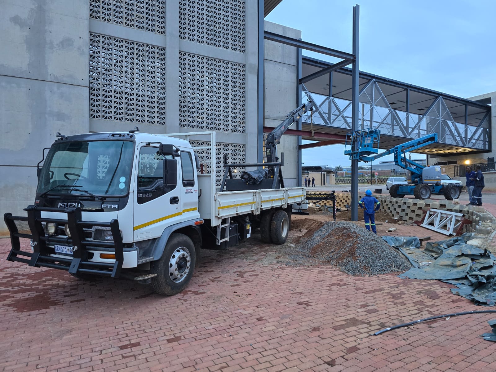Easy Lift crane and truck hire project gallery image 9