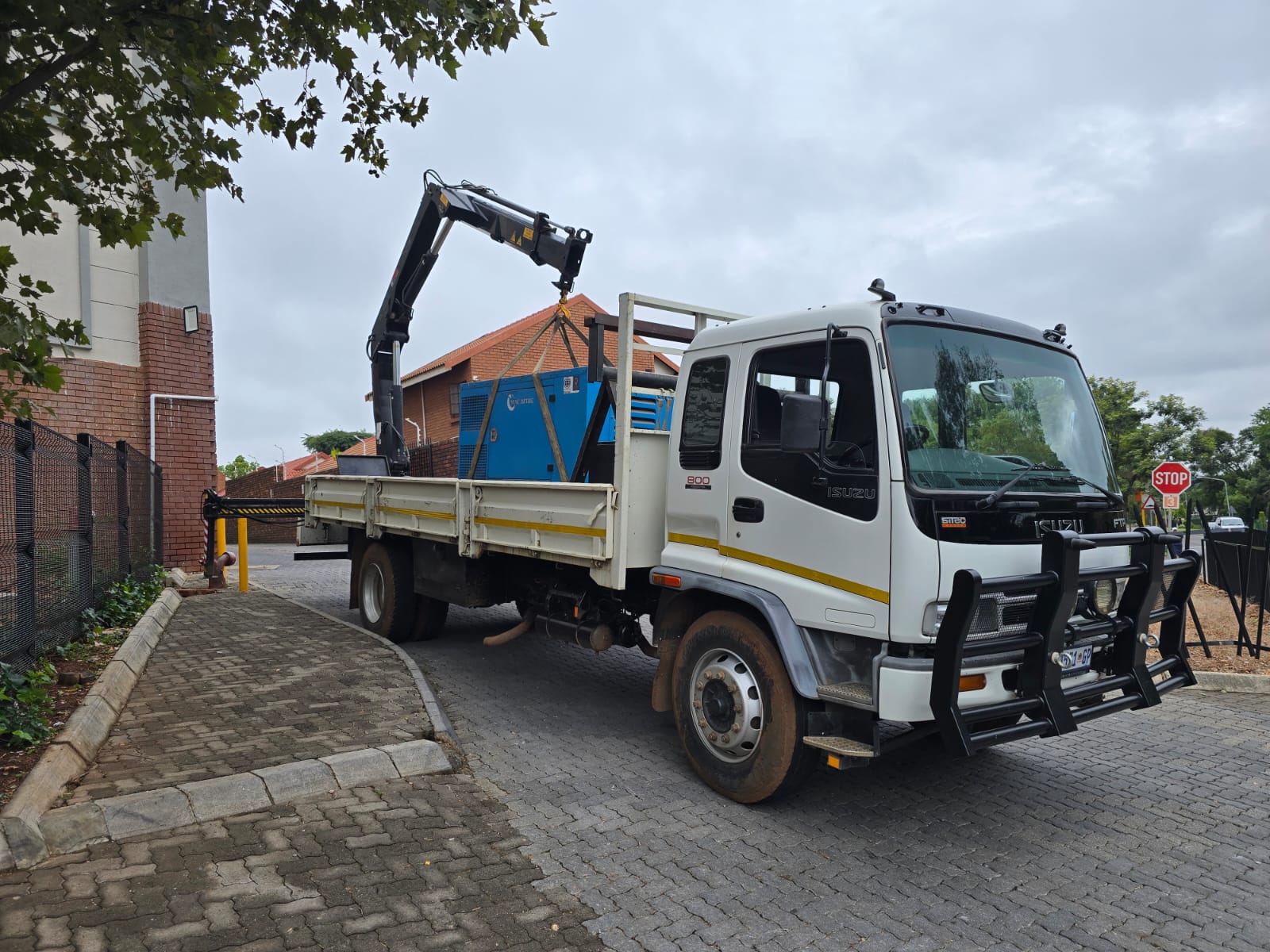 Easy Lift crane and truck hire project gallery image 5