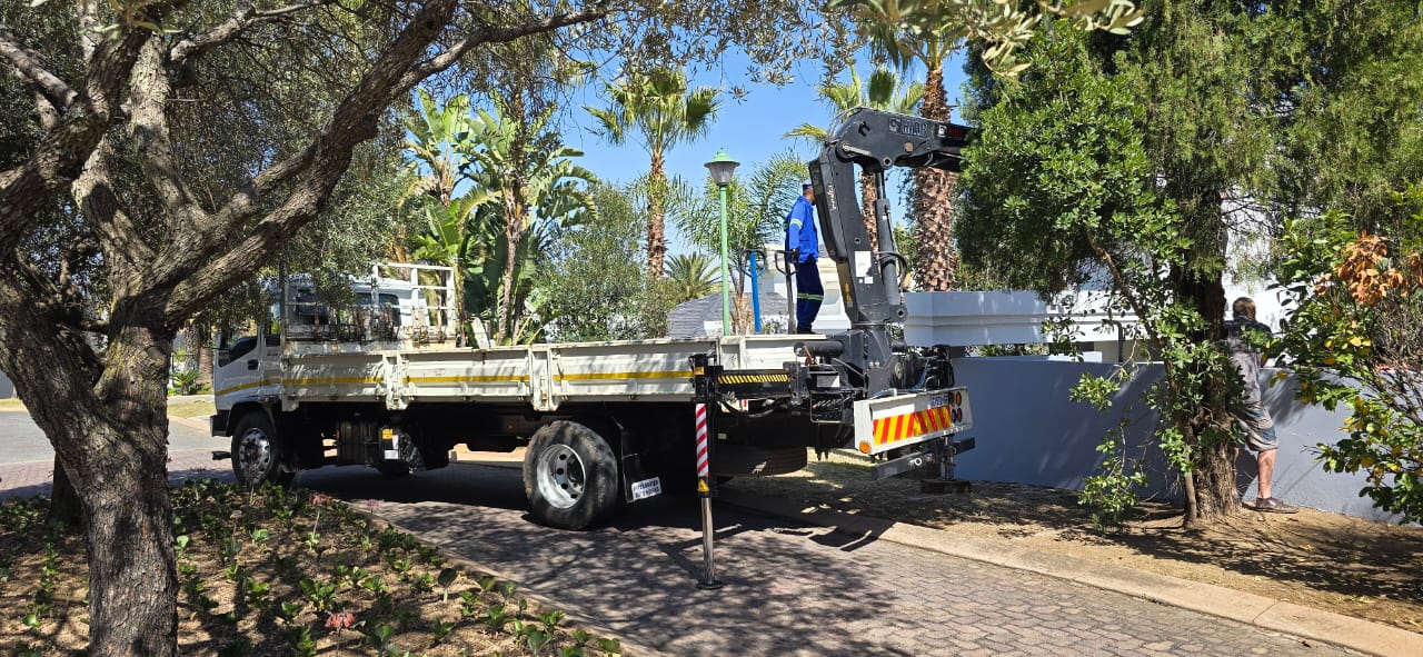 Easy Lift crane and truck hire project gallery image 27
