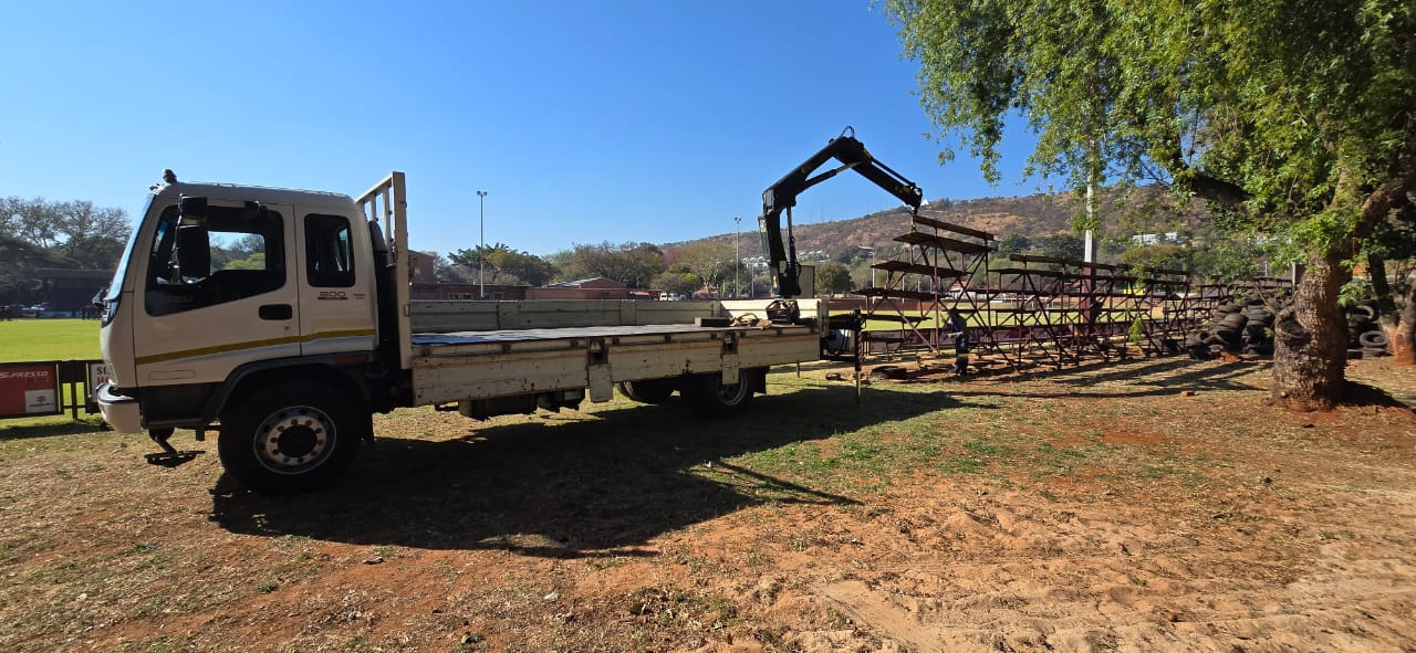 Easy Lift crane and truck hire project gallery image 28