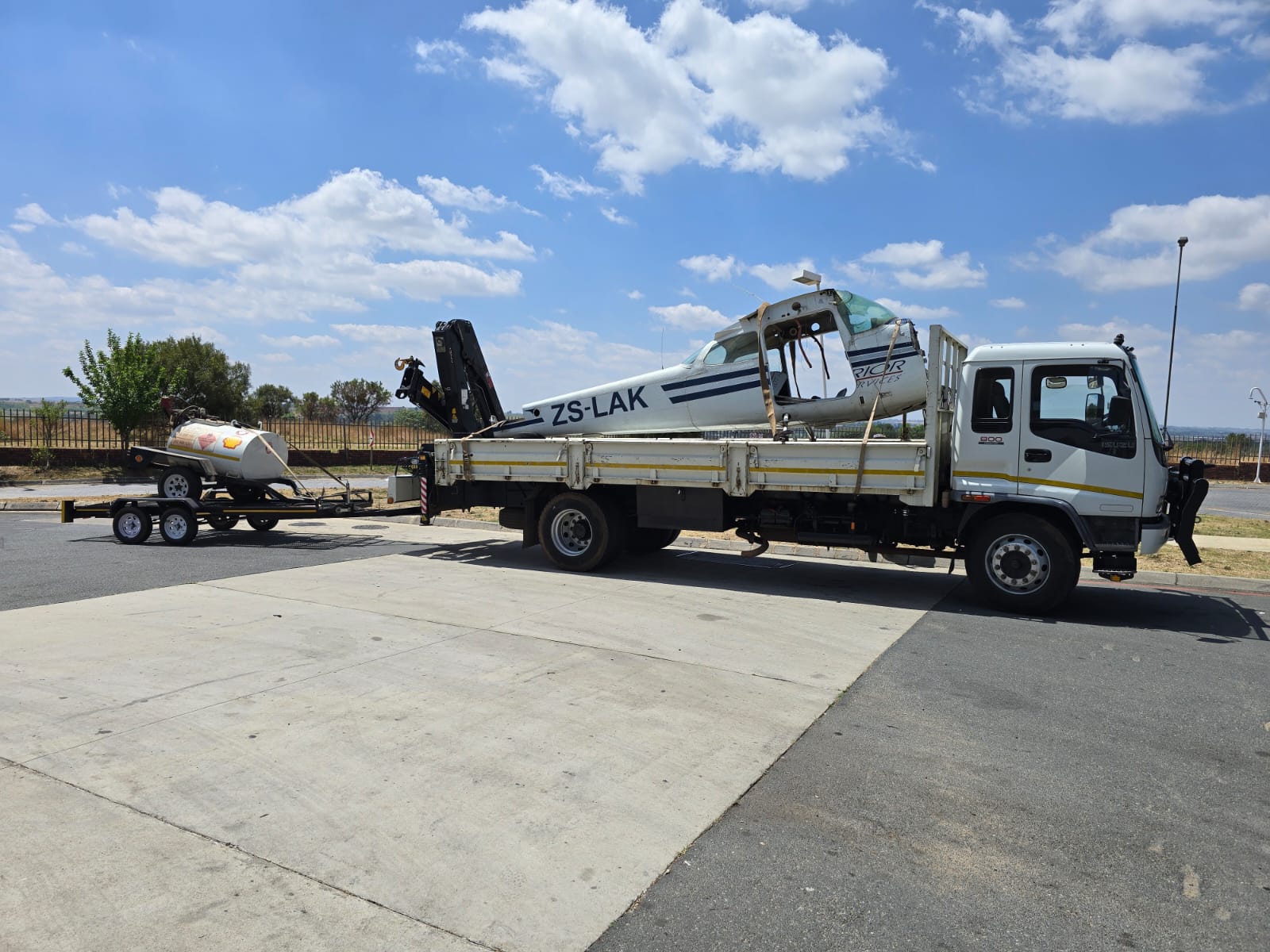 Easy Lift crane and truck hire project gallery image 18
