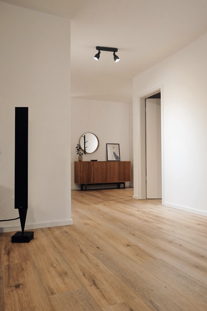 Installing laminate flooring