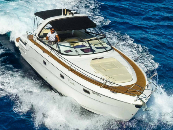Bavaria 34 Sport aus der Vogelperspektive in Fahrt
