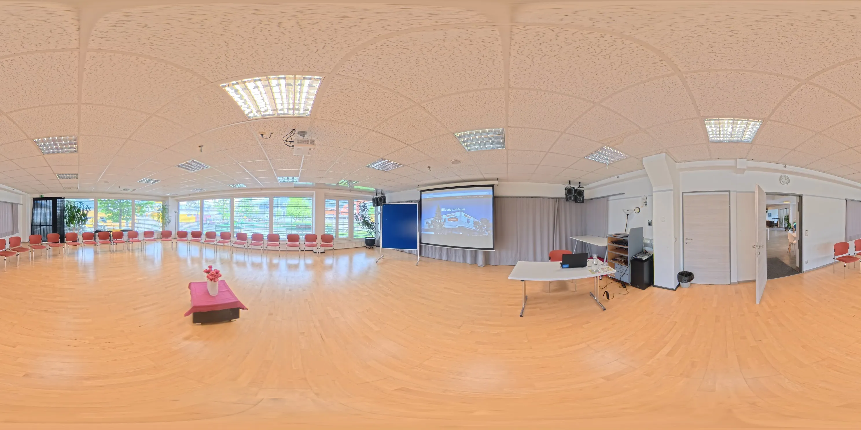 EG1 - Seminar- und Kursraum
