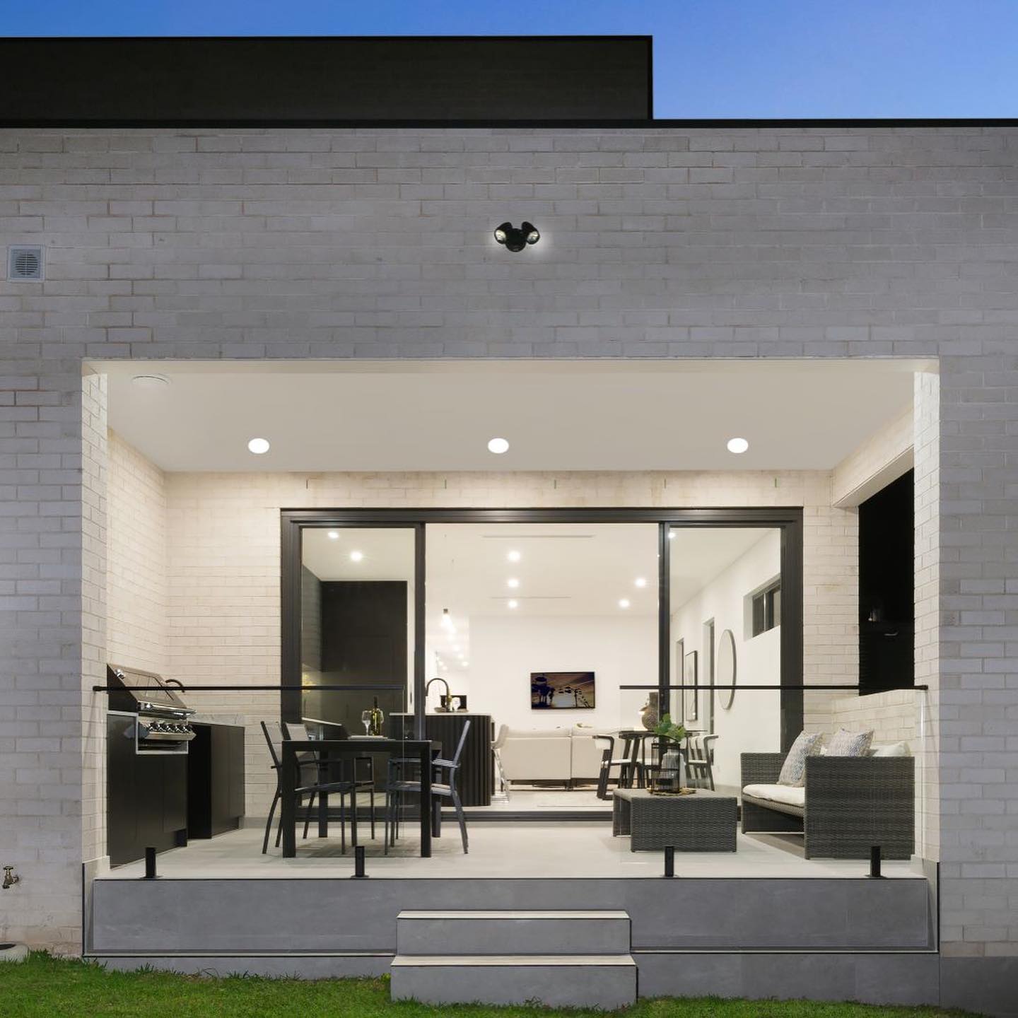 A Luxury Double-Brick Duplex in Marsfield