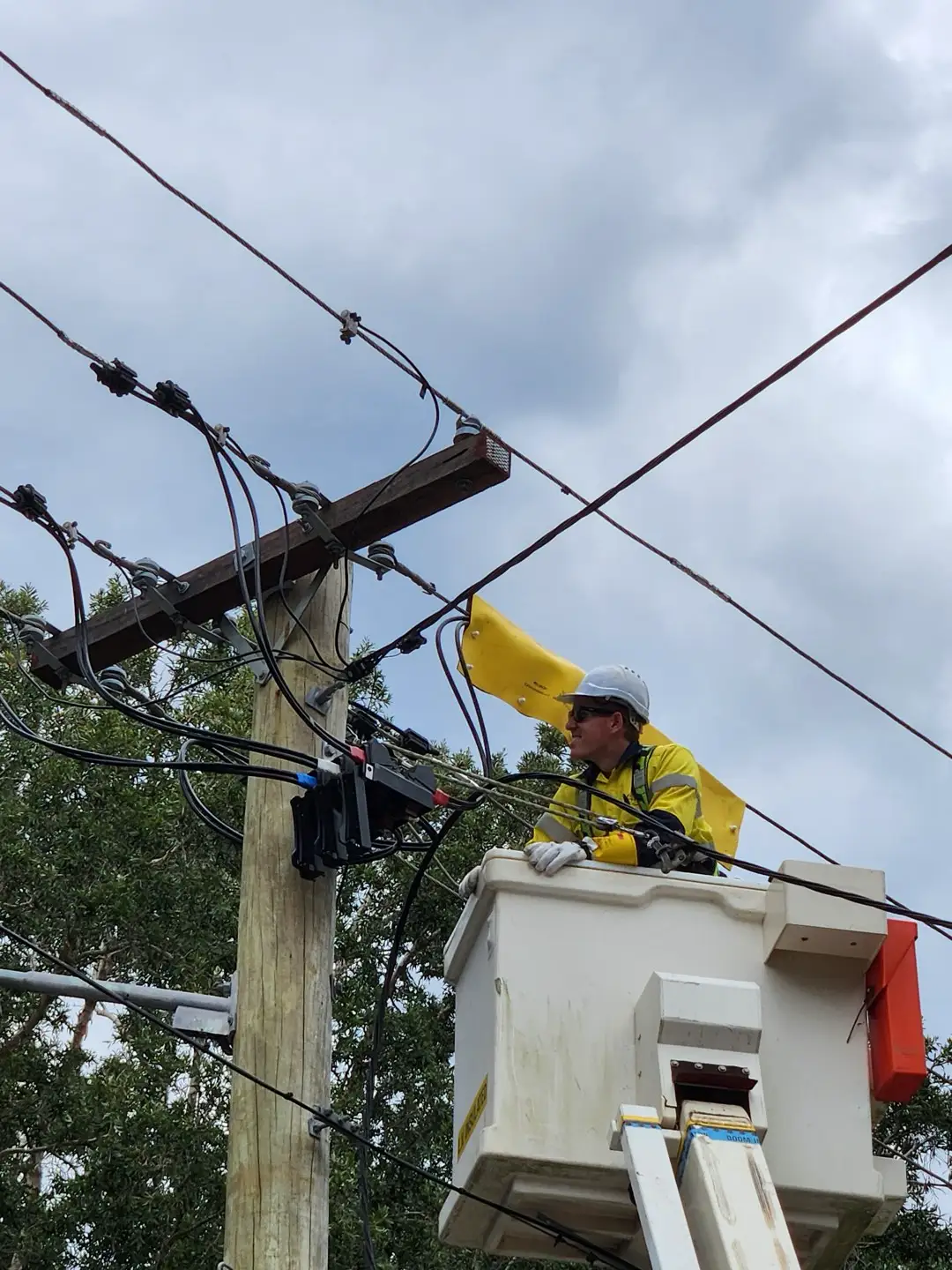 Service Mains & Point of Attachment Repairs