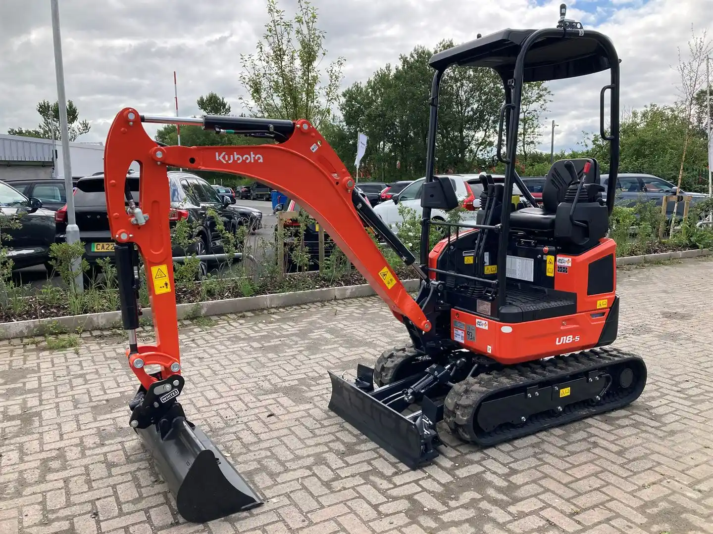 Escavatore Kubota U18-5