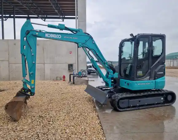 Escavatore Kobelco SK50