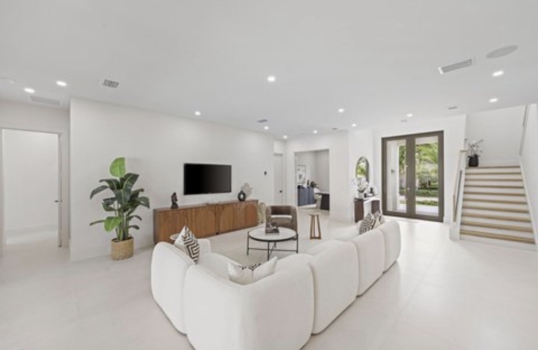 Bright Minimalist Lounge