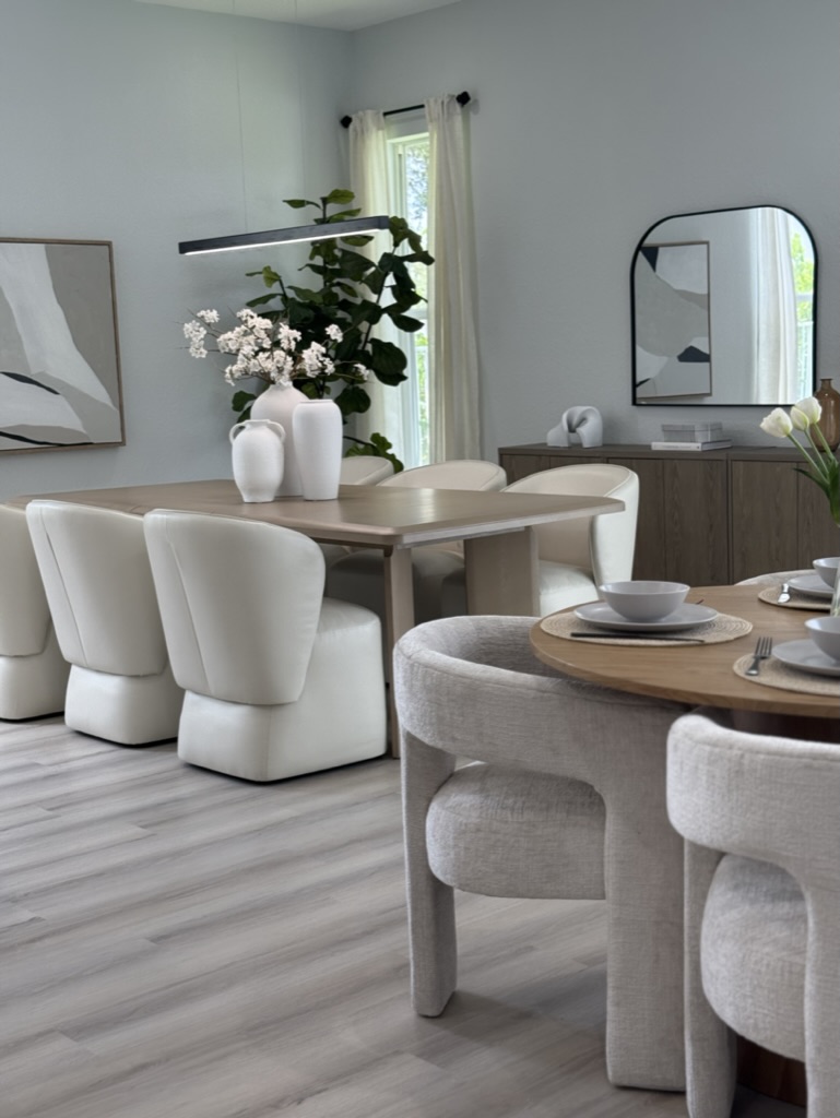 Contemporary Lounge