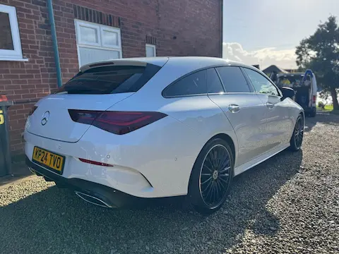 Mercedes-Benz CLA 220 AMG Line Shooting Brake photo 4