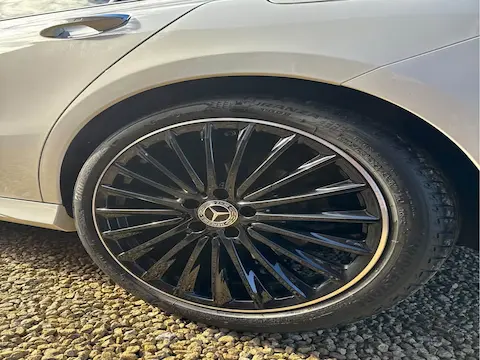Mercedes-Benz CLA 220 AMG Line Shooting Brake photo 9