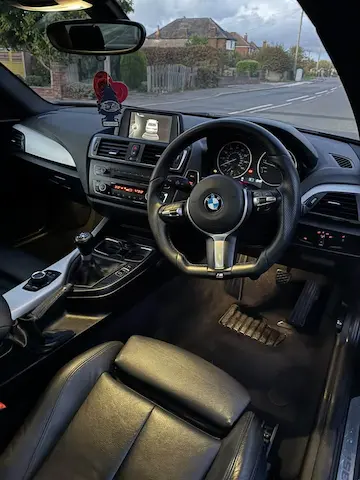 BMW M235i photo 9