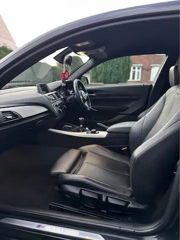 BMW M235i photo 10