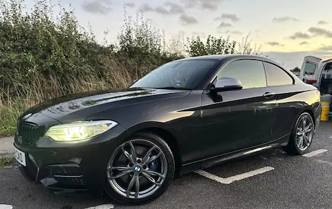BMW M235i photo 4