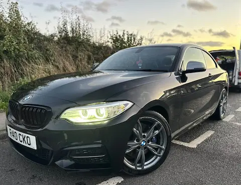 BMW M235i photo 3