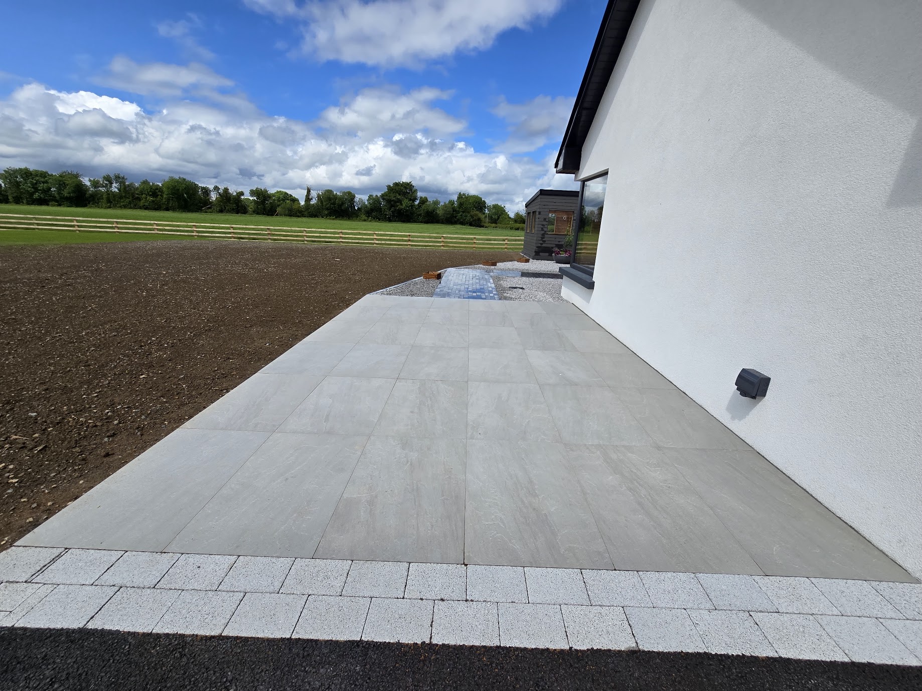 Luxury Outdoor Living gallery 8