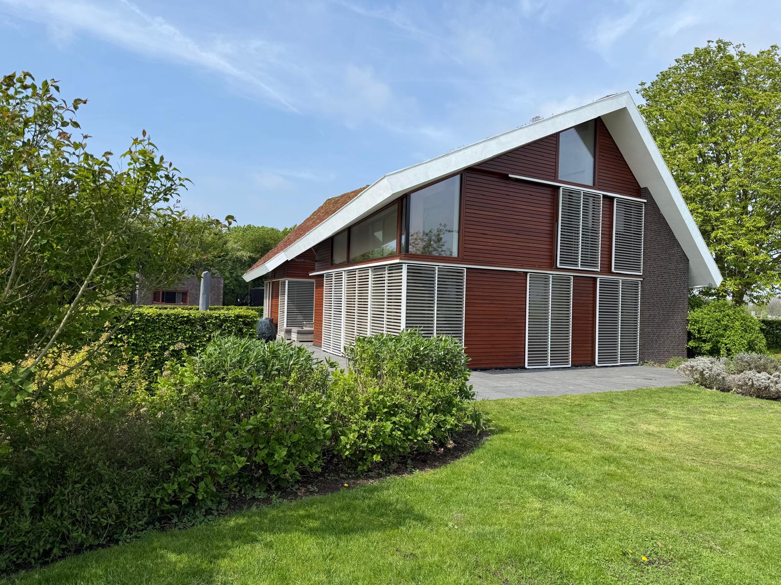 Houten gevel afwerking — Gerrits Schilderwerk en Onderhoud Arnhem