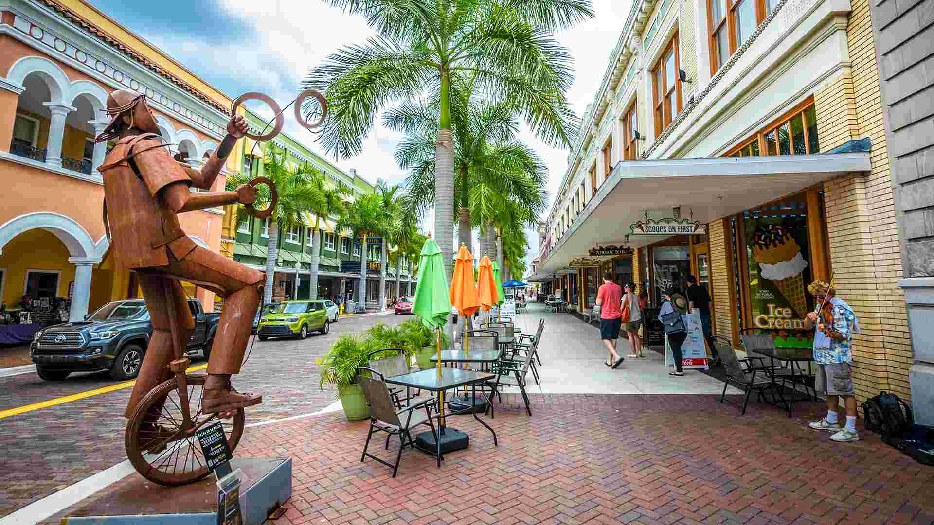 Downtown Fort Myers & the River District